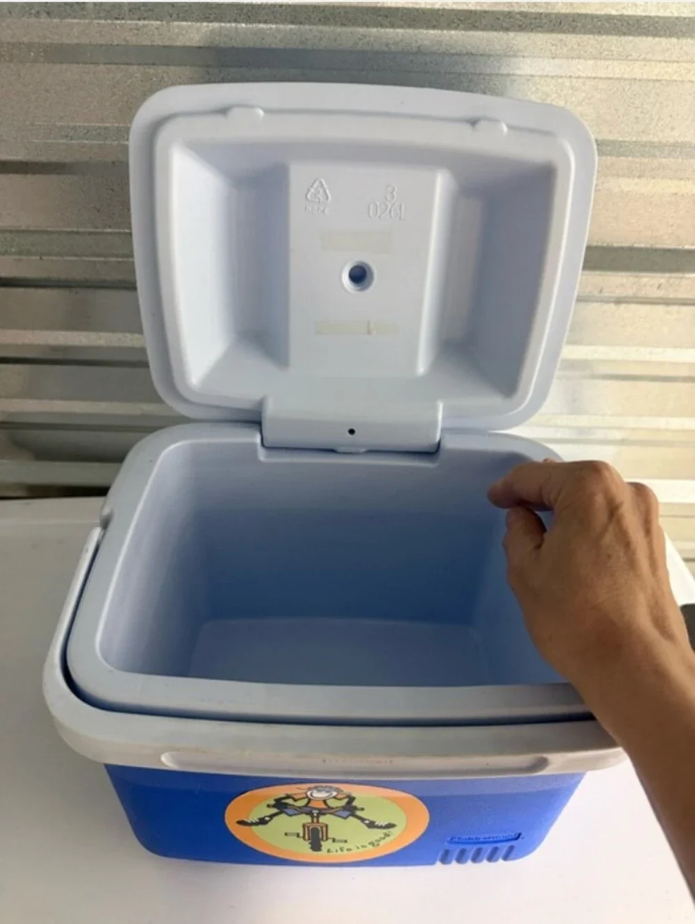 Rubbermaid it qt